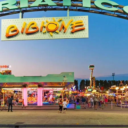 In 35334 アパート *